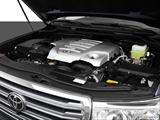 2013 Toyota Land Cruiser Engine photo